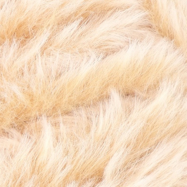Rabbit Garn in Felloptik in beige Nahansicht